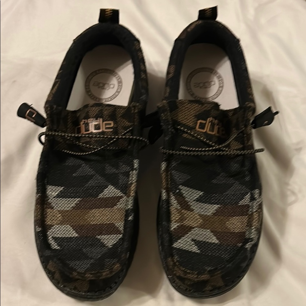 Hey Dude kids Wally Caravan Aztec design  Slip-On Shoes